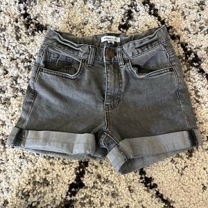 O’Neill shorts size 25